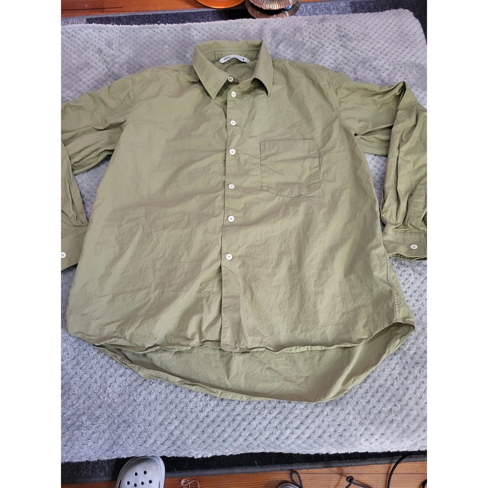 Euc Zara olive button up blouse size large